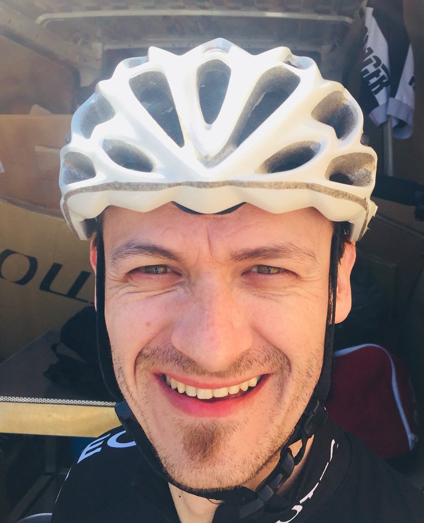 Challenge_BEI's tweet photo. #EnDirect du @Challenge_BEI Retour en France 🇫🇷 pour le dernier ravitaillement de la journée. #BoccardAndYou https://t.co/6UtXCLdnKE