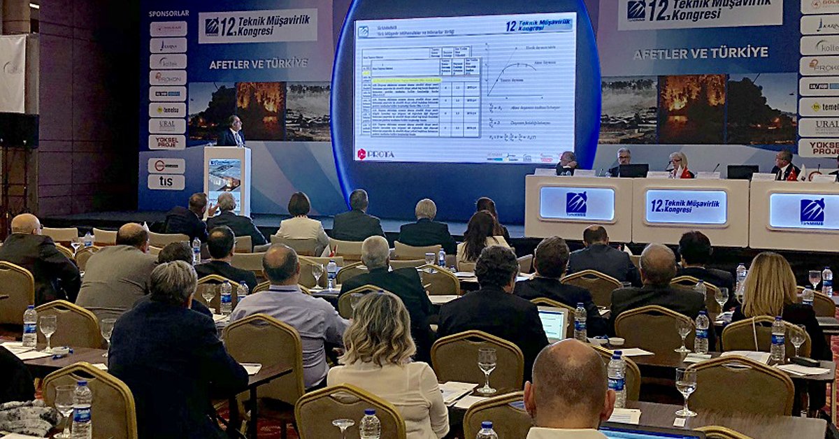 12. TMMMB kongresinde Yönetim Kurulu Başkanımız Jozef Kubin, profesyonel yapı mühendislerini yakından ilgilendiren yeni “Türkiye Bina Deprem Yönetmeliği” ile ilgili yorumlarını, projeciler açısından yöntemler ile ilgili zorlukları ve bu konulardaki önerilerini paylaştı.