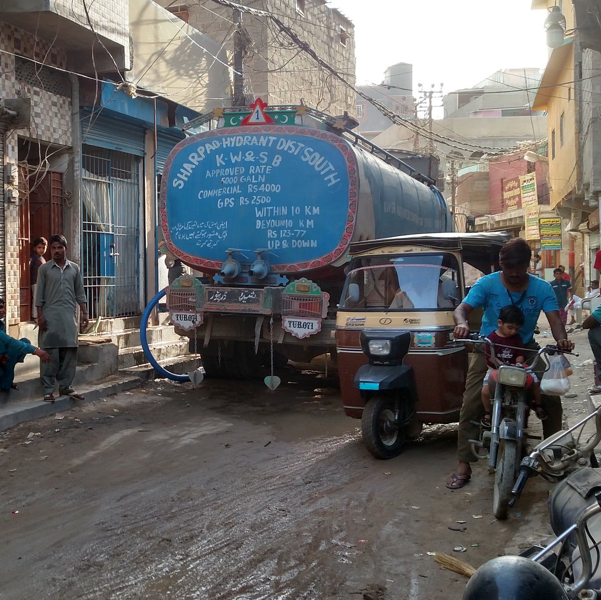 watercontractor's tweet photo. Akhtar Colony 3000 Gallon Water Tanker Service
#watertanker #watertankerservice #watertankersupplier #watercontractor #watertruck #water #waterutility #waterutilities #waterworks #tankerwater https://t.co/zbHamkEmjK