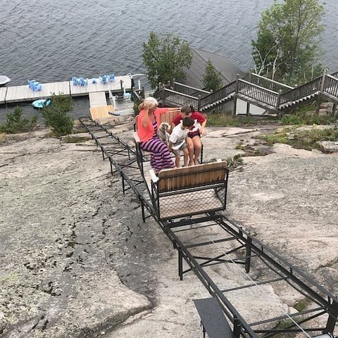 CottageLifts's tweet image. Even the #puppy wanted a ride down to the dock.
#accessibilityinmotion #accessibilityforall #needalift  #hillsideliving #inclineproperty
