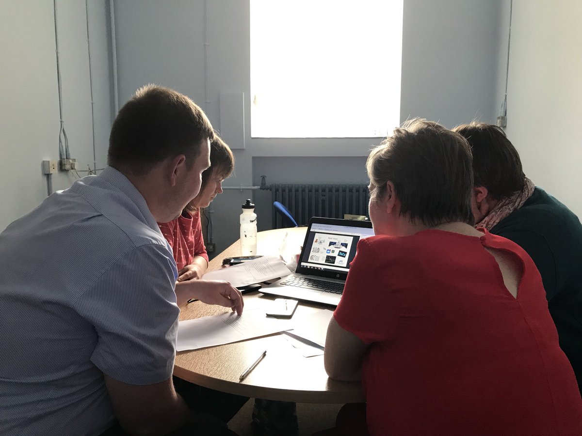 HaysheadPrimary's tweet photo. Angus Practicum team presenting first on the Language meets Literacy webex collaboration @scotgovCYPIC @CHATayside @FriockheimPS https://t.co/dRp5jMNzPq