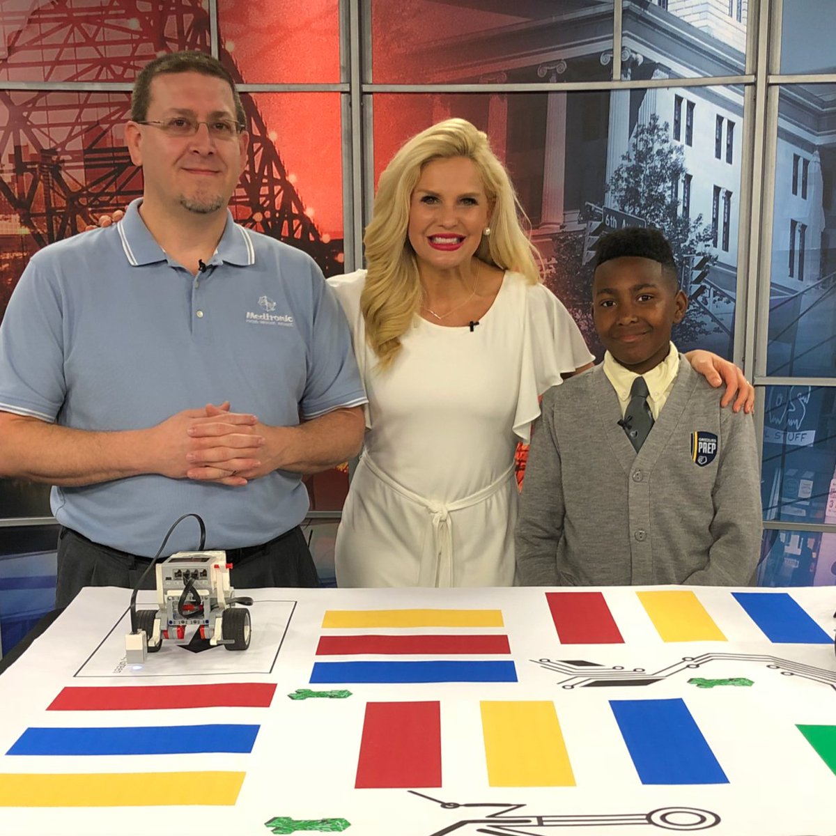 AmySperopTV's tweet photo. #LML Just Days Before our Memphis LEGO Mindstorms/Medtronic competition we get a sneak peek at how this incredible program is changing lives https://t.co/AQnrOFKwbe