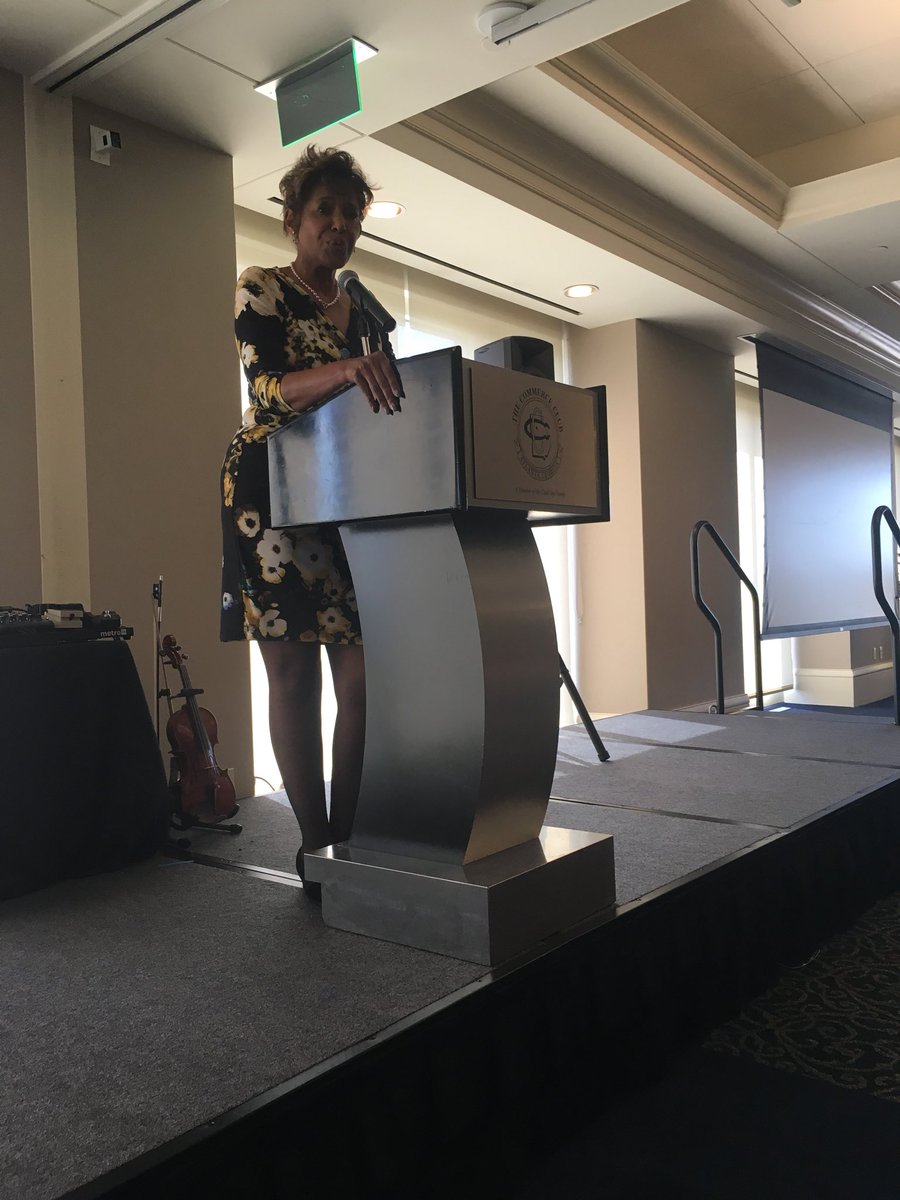 DeannaMoore04's tweet photo. Missing Our Mothers-Daughters Remember Event. Atlanta, GA. Sally-Ann Roberts/Retired Anchorwoman for WWL-TV in New Orleans, LA (Sister of Robin Roberts/GMA, Allison Gilbert-Prod CNN/Author
Diane Deese-VP Comm Affairs #VITAS #Caregiver #Grief #fostercare #Rememberingmom https://t.co/RDq1OdMThG