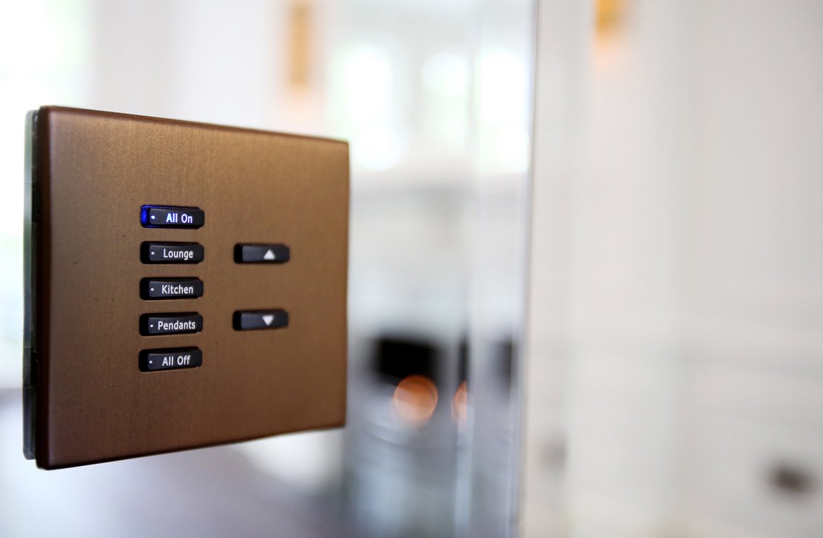 JSRE_Partners's tweet photo. #Antique #bronze #control #panel #mounted on #silver #mirror provides #state of the #art #digital #dimming #technology at our #record #breaking #Montagu #Square #project. @RakoControls provides #innovative #solutions to meet the needs of a #diverse range of #applications https://t.co/MkenhKyMye