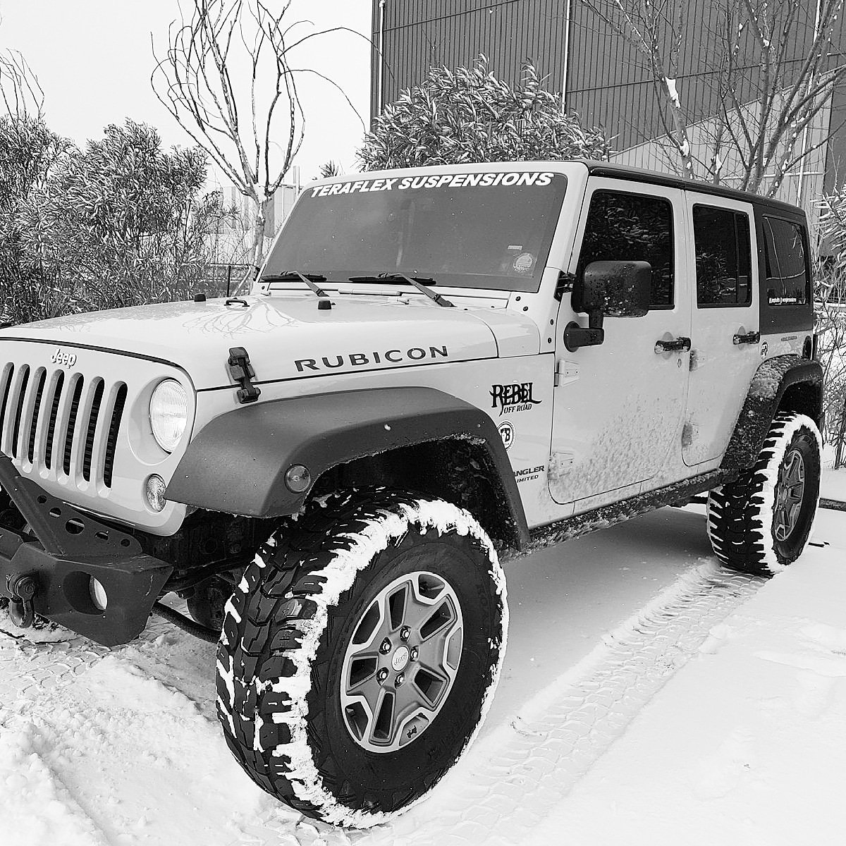 How about a #blackandwhitejeep to start your day? <a href="/Jeep_Fans/">Jeep Fans</a> @thefacesofjeep <a href="/Thejeepboss/">Jeep Boss</a> <a href="/jeepfederation/">jeepfederation</a>