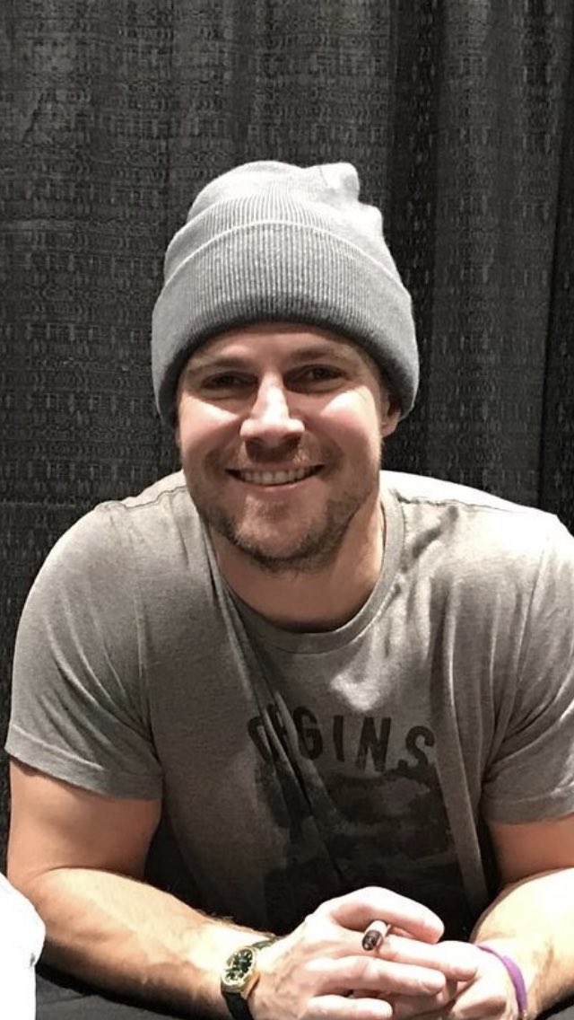 MelliDuevel's tweet photo. Ok #ArrowFandom it’s #SexySmileStephenWednesday #Arrow #StephenAmell @feuer1073 @Huchgirl @SAEBRfan @_treeny_ @tinacakes2014 @danfaz94 @JuneArrow272 @thaller223 @AlexiaRB @kate_1980 @claudiaciprian4 @ClaireGowling @tizzyd2 @Tristakadmiel https://t.co/bmmg2vAcLm
