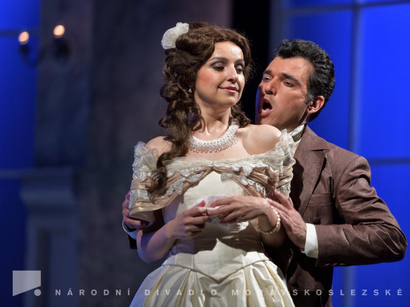 🎭 LA TRAVIATA: děkujeme za krásné přijetí naší inscenace na veřejných  generálních zkouškách a těšíme se na premiéry 3. a 5. 5. 2018! ndm.cz/cz/opera/insce…
#latraviata #premiera #ndmostrava