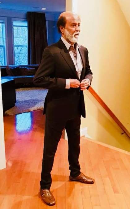 CineTimee's tweet photo. வயசானாலும் உங்க ஸ்டைல் மட்டும் எப்பவும் போகாது !
#SperStar #Rajinikanth ! #Thalaiva !
#CineTimee ! https://t.co/DUUW4oE7fp
