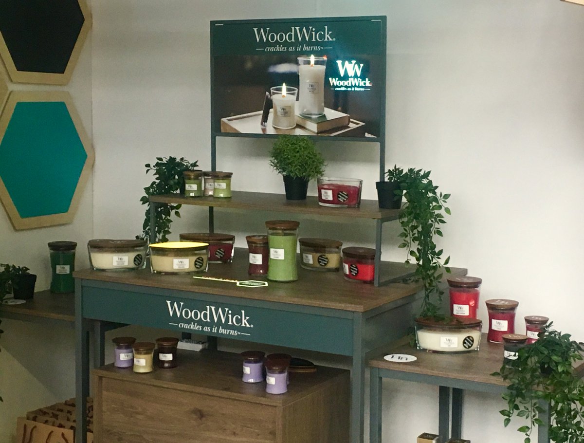 DisplayMapper's tweet photo. @Kesslers_Ltd creates the displays your brand has always wanted with #projectionmapping @DisplayMapper ... Pop by the visitor lounge at @RtlDesignExpo to see it in action #Retail #retaildesign #Display https://t.co/gW0zbr8qFl