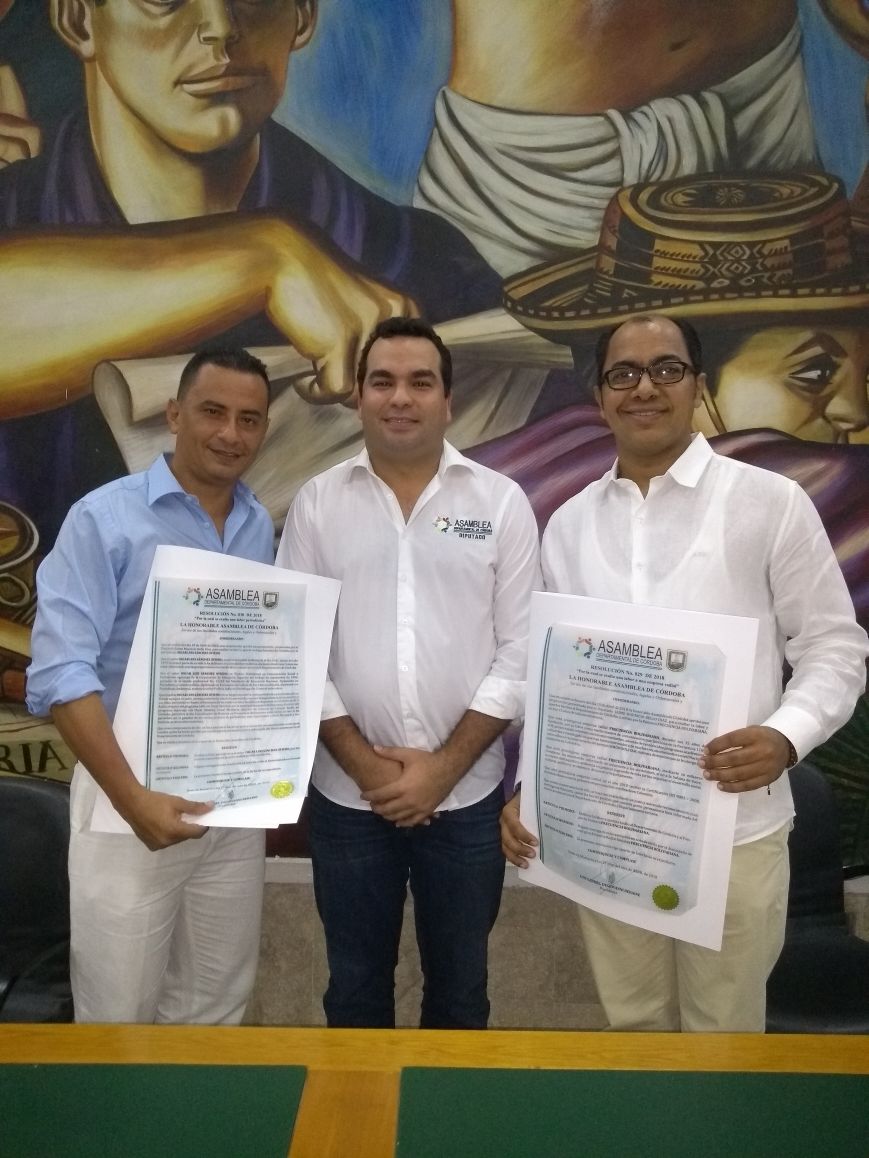 upbfbradio's tweet photo. Asamblea Departamental de Córdoba exaltó a Frecuencia Bolivariana por la labor informativa, académica y cultural como medio masivo de comunicación en sus 15 años de funcionamiento. También fue condecorado el periodista Oscar Sánchez Oviedo por su gran trayectoria periodística. https://t.co/6pseA5SnRP