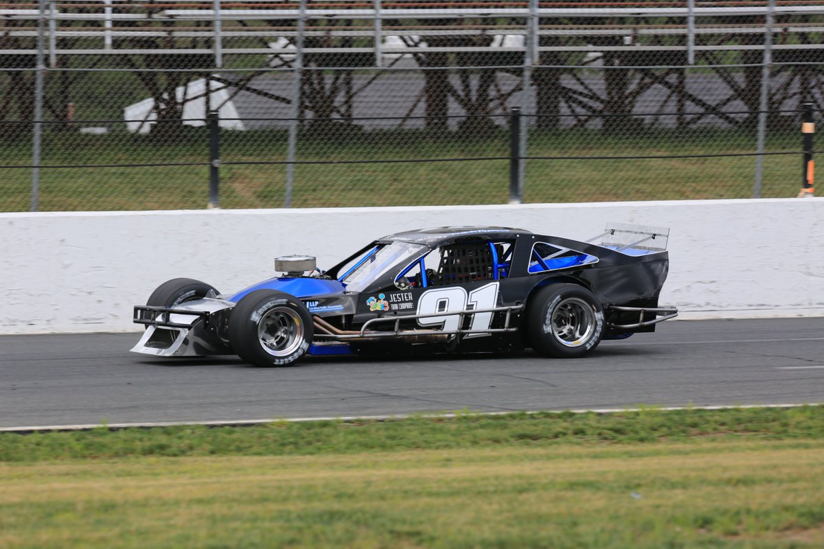 StaffordSpeedwy's tweet photo. Entry received for the 6/8 & 7/13 Open Modified 80 events. 2006 SK Mod track champion Frank Ruocco is in #OpenMod80
Driver: Frank Ruocco
Hometown: North Haven, CT
Owner: Frank Ruocco
Sponsor: @TheOceanAC
Crew Chief: Steve Butova
Chassis: Chassis Dynamics
Engine Builder: Pettit https://t.co/92XW1DvvtV