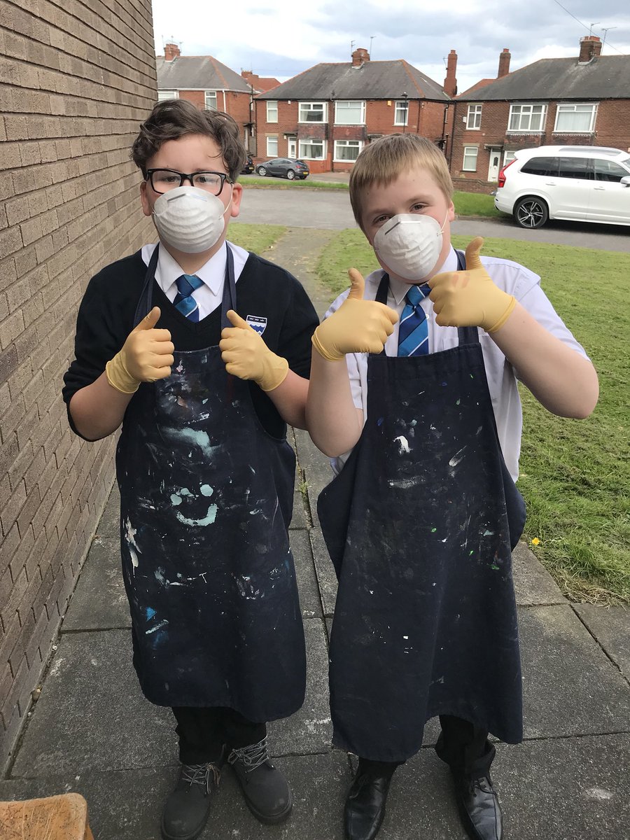 NorhamScience's tweet image. Spray painting the car. @norhamhigh