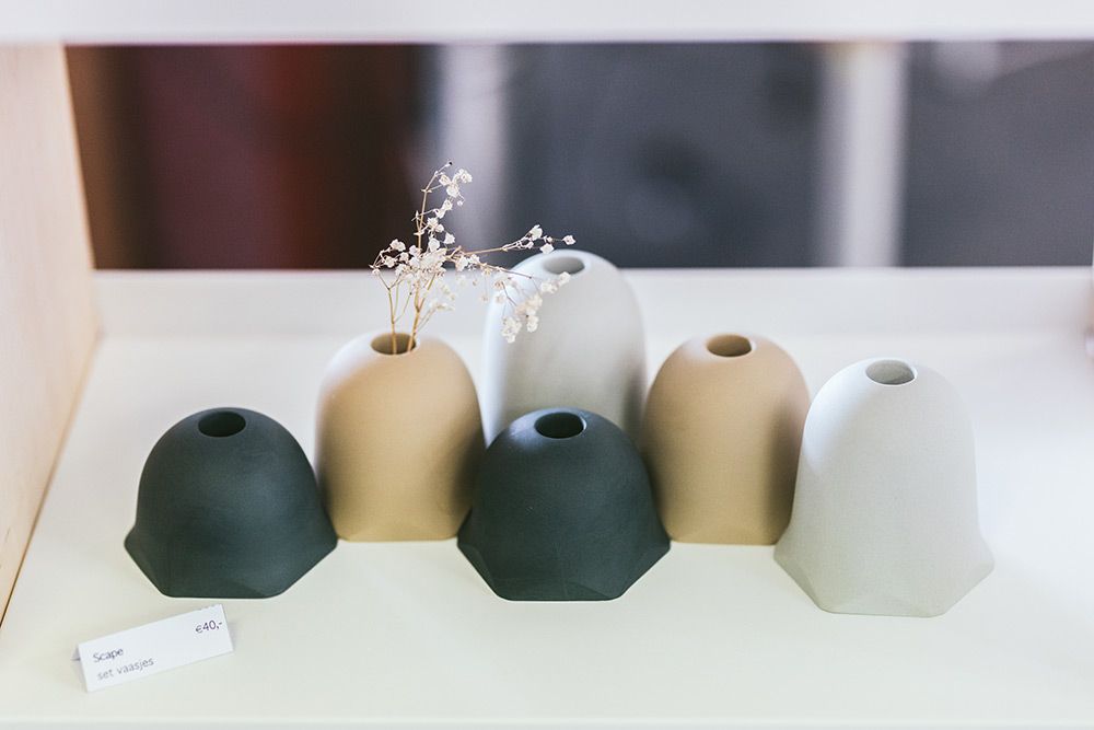 Porseleinen vaasjes van Oato.
foto: @rudestphotography
#ontwerpsalon #utrecht #design #porselein #vechtclubxl
