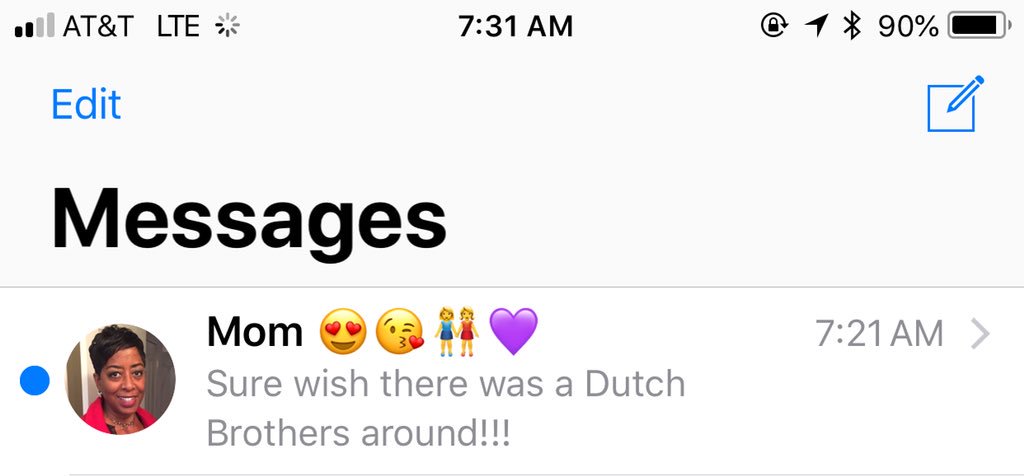 jorarexo's tweet photo. when your mom visits Redding and falls in love with DB 😂 #metoomom https://t.co/yyiiN4rhMI