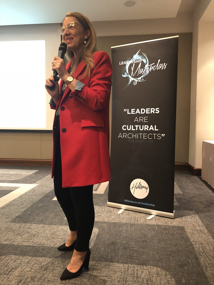 HillsongLM's tweet photo. “What is needed to develop a positive mindset?” - @AnaLoback #3GoodThings ||
1. Selective perception - the brain’s spam filters.
2. Predictive encoding - scanning for positives.
3. Daily practice - ritualise it. Involve others.
#LeadershipMasterclass https://t.co/c82sgZ1OPx