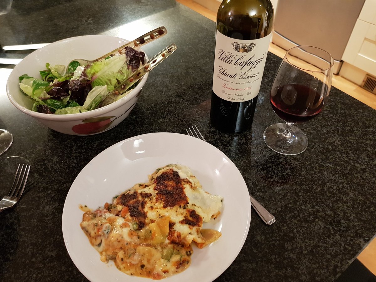 Half time dinner continuing the #Italian theme #ROMLIV #surreychat