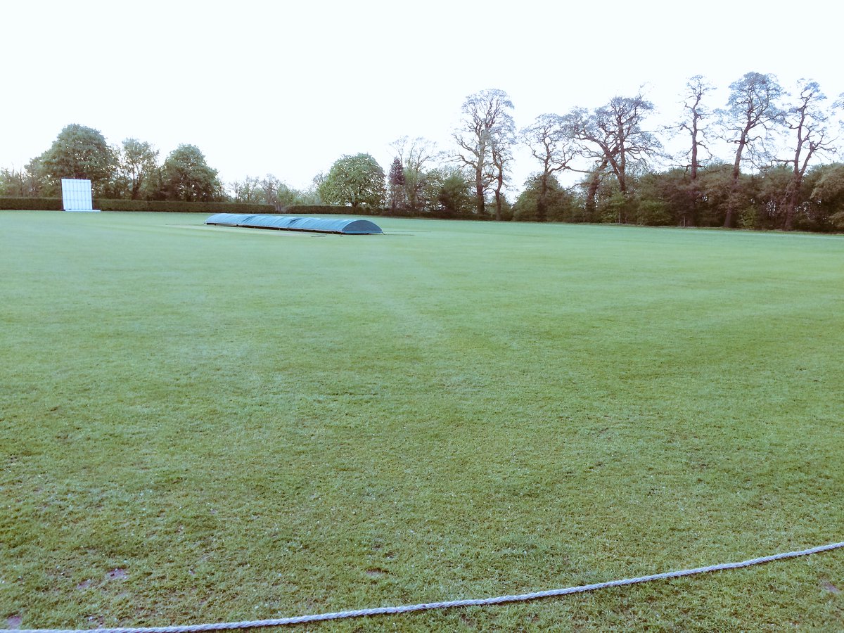 Three hours ago there was a small lake covering half of the square. Thanks to the hard work of CVCC groundstaff the scene is now set for #NottsVarsity tomorrow.
Go well <a href="/NTUCRICKET/">Trent Cricket</a> and <a href="/UoNMensCricket/">UoN Men's Cricket</a>