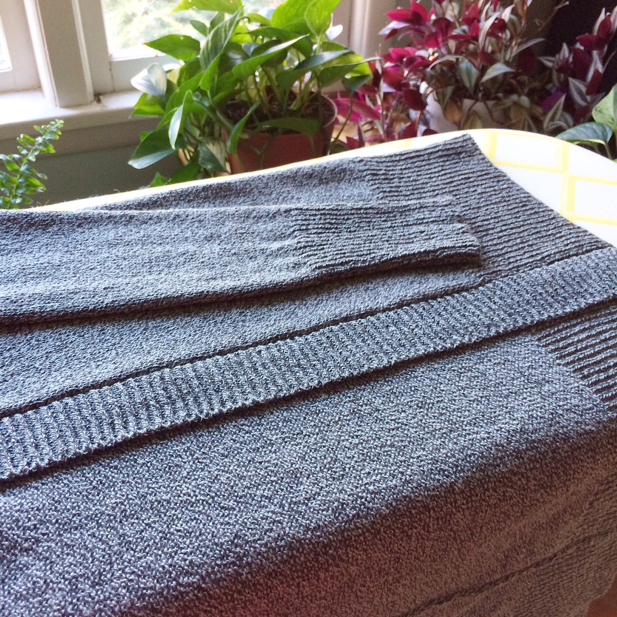 Just the collar trim, and pockets left!

#knittingmachine #knit #knitting #sweaterknitting #knittingclass #RochesterNY