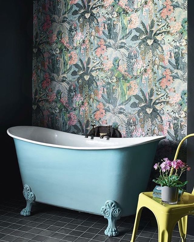 greenandmustard's tweet photo. Wallpaper in the bathroom. Of course. @wallpaperdirect #gardenweek #flowerinterior #wednesdayinteriors #wednesday #wednesdayinspiration #interiordesign #interiors #interiorstyle #interiorstyling #interiorinspo #instainterior #homedecor #homestyle #homed… https://t.co/2NMNvfODfE https://t.co/vZ18dWakRf