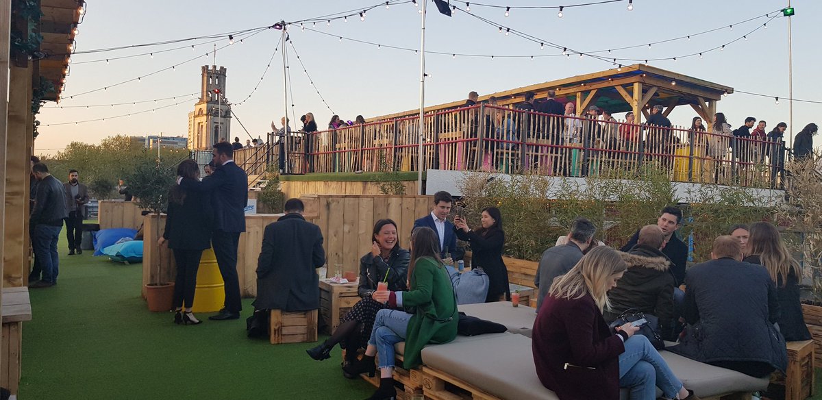 BeautyTravelled's tweet photo. Wow I certainly didn't expect @Skylight_London to be this big. What an interesting way to breave new life into an old factory / car park. The perfect place to gather with colleagues or friends on a Friday night! #LoveLondon #rooftopevents #skylightlondon https://t.co/wcEwNmufVe