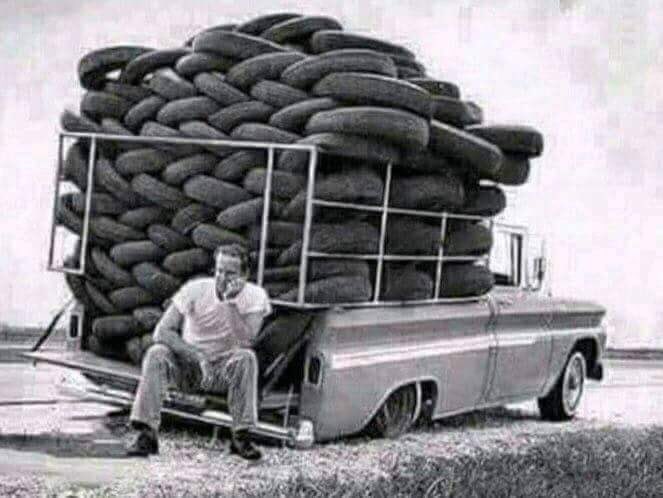 لا يغرك كثرتهم من حولك !
فمعظمهم بدون فائدة
الصورة بألف معنى