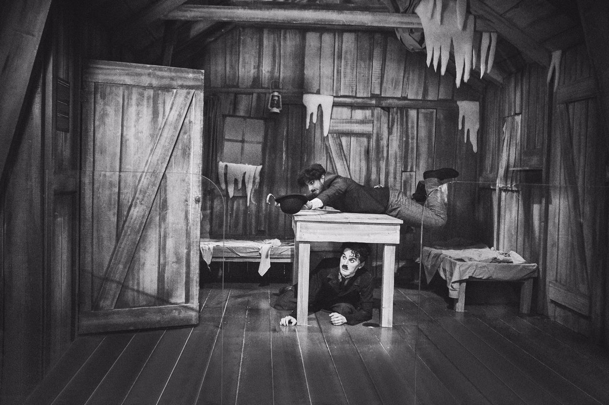 RanveerOfficial's tweet photo. “Making fun is serious business.” - Charlie Chaplin
#ChaplinsWorld
#inLOVEwithSWITZERLAND 
@chaplins_world @montreuxriviera @MySwitzerlandIN @regionduleman https://t.co/0NKmjycUVz