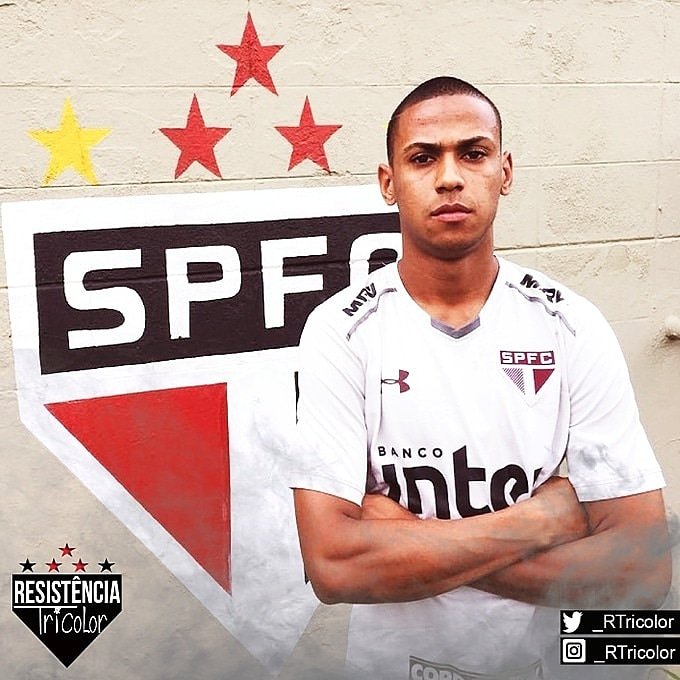 _RTricolor's tweet photo. São Paulo com o Bruno Alves, s��o seis vitórias, três empates e três derrotas, aproveitamento de 58,3%. O Tricolor tem, em 26 partidas, rendimento de 53,8%. Em campo o São Paulo sofreu apenas quatro gols, média de 0,33 por jogo. Sem ele, a média sobe para quase 0,7 por partida. https://t.co/aOxoA0oAa6