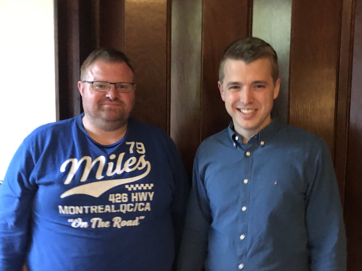 Unser Gast war heute Jonathan Ströttchen, <a href="/spdratbo/">spdratbo</a>. Unser Vorsitzender <a href="/djtoto0873/">Thorsten Nolte</a>: „Gute Schulen und ein durchlässiges Bildungssystem sind Kernanliegen der #SPD in #Wattenscheid. Wir freuen uns deswegen über die vielfältigen Investitionen und bleiben dran!“ #Schule #Bildung