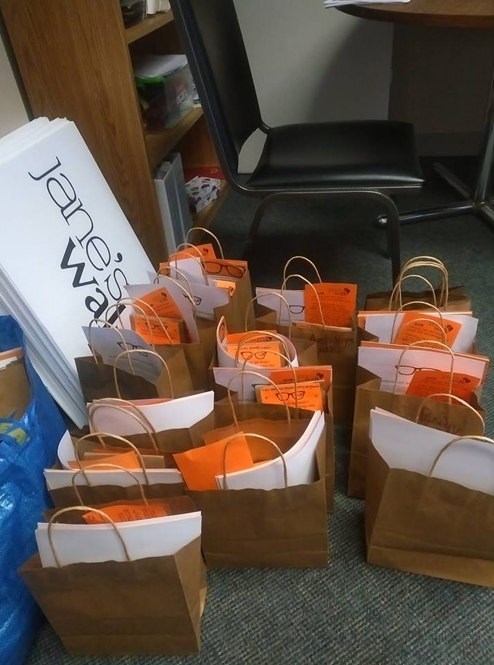 JanesWalkBrant's tweet photo. #JanesWalkBrant Leaders are picking up their walk kits today! Just 2 more sleeps until we start walking! @GrandRiverCHC @CAEagle @BrantCommunity @CityofBrantford @Laurier @downtownbrantfd @BrantfordPride @earlyonbrant @BrantwoodCS @Equal_Ground https://t.co/89qqF5nzVg
