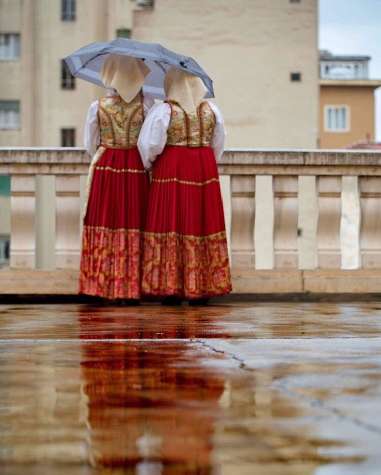 ele_tourism's tweet photo. Una foto che ben descrive #SantEfisio2018 🌧☔️🌧☔️

Foto di @mattjamelis https://t.co/3CMzapmdOf