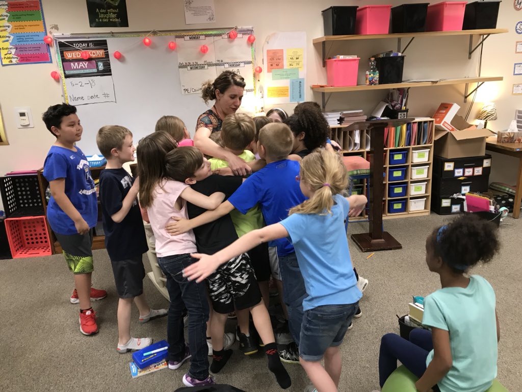Mrs_Hoglund's tweet photo. Lifting up an amazing leader. We love you Mrs. Anderson! Thank you for everything you do for us! #SJSDproud #ellisonrocks https://t.co/I38bJUF4Vw