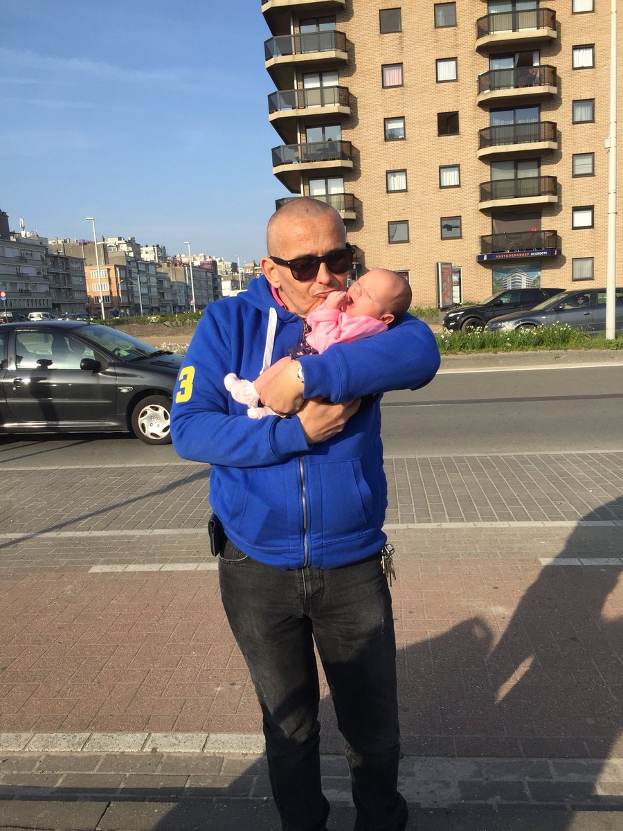 ImpensB's tweet photo. You only live once, but if you do it right, once is enough, enjoy every moment so that you never have to regret anything!! 👍 https://t.co/0Ek1YstyvG