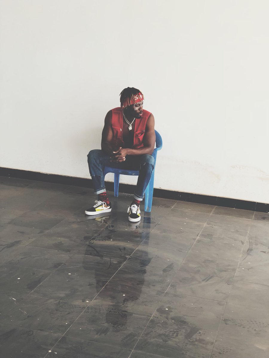 KiraniAYAT's tweet photo. Unlooking. https://t.co/kT3iOVIP0g