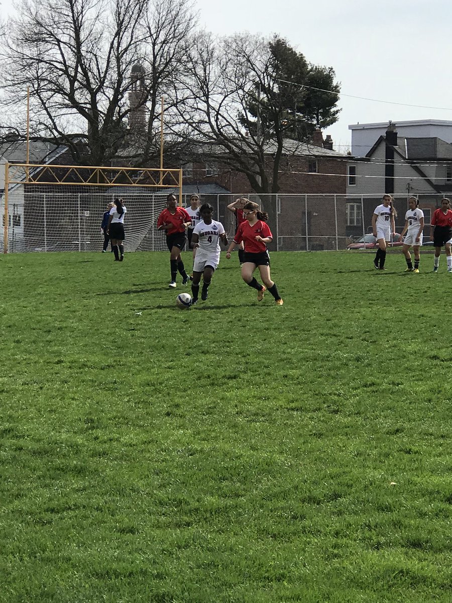 D_Bylykbashi's tweet image. Live soccer now @Danforth_CTI vs Marc Garneau CI. @tdsb @tdsb_Rob @mr_wires @TDSSAA_TDSB