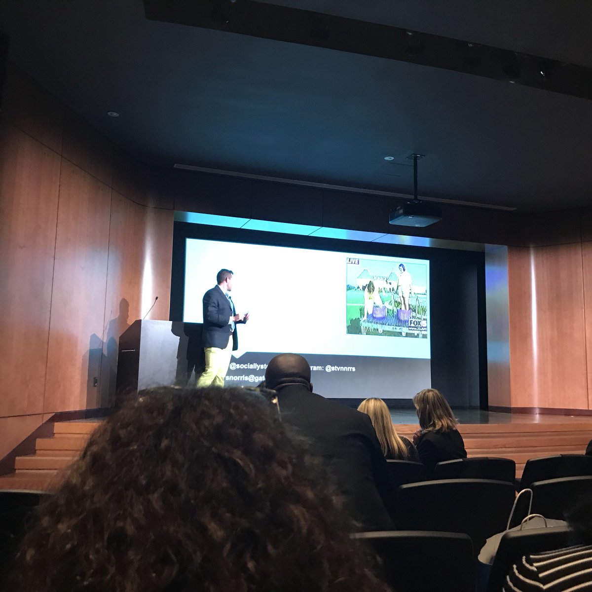 Really enjoyed the tips &amp; gifs during your Facebook Live talk <a href="/SociallySteven/">SDN</a> at <a href="/GeorgiaStateU/">Georgia State University</a> #SocialCampus