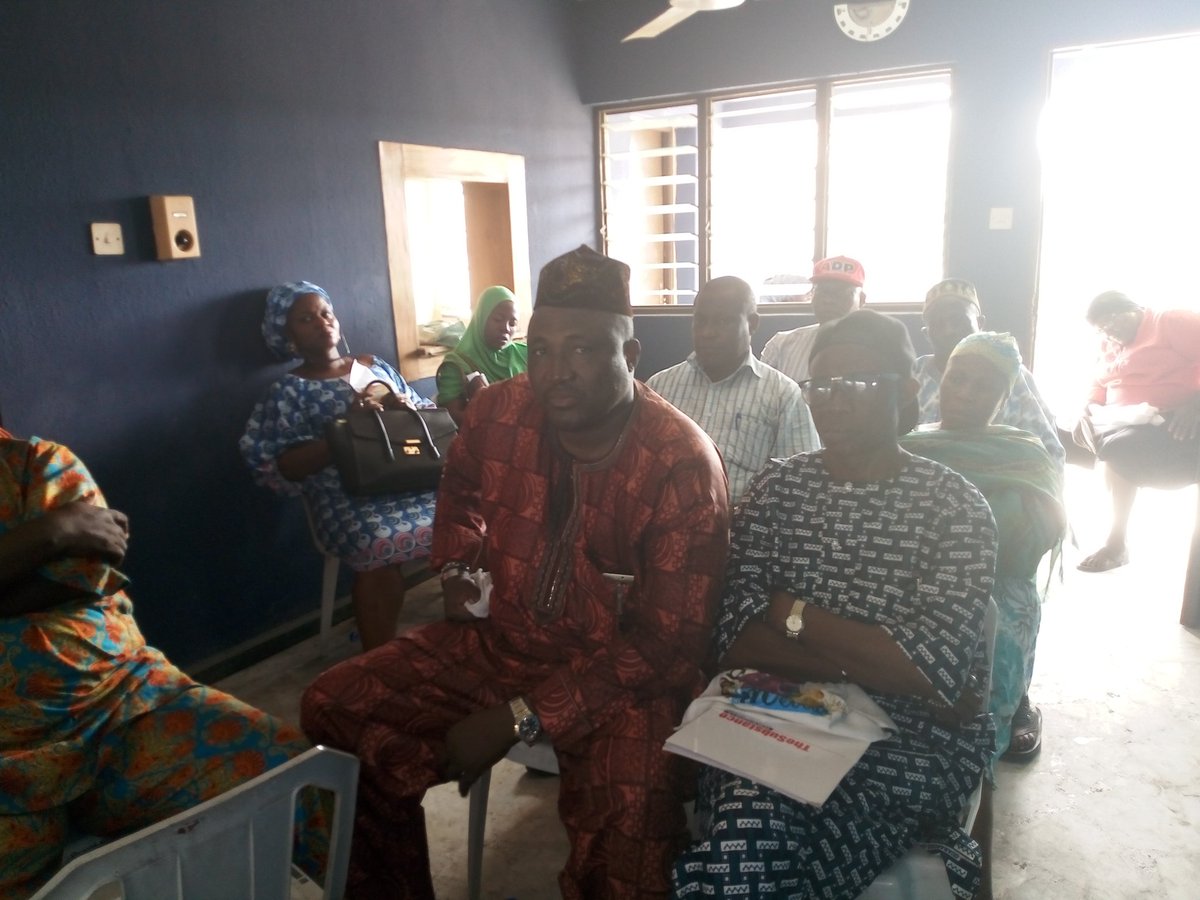 ADPLagos's tweet photo. PHOTONews: ADP Lagos: Meeting of LG Chairmen and Executives from Shomolu, Ajeromi Ifelodun, Ifako Ijaiye, Alimosho and Lagos Island. The meeting just ended. #JoinADP https://t.co/PI1lEl0ACH