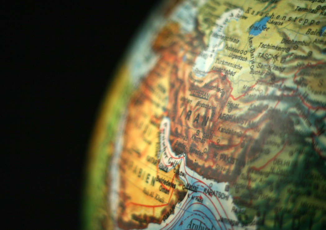 VESTATHENA1's tweet photo. "Pétrole : un possible retrait des Etats-Unis de l'accord sur le nucléaire iranien soutient les prix"
Toute l'actualité du secteur de l'��nergie est dans la lettre hebdomadaire Energie 2025 de Sandrine Cauvin : https://t.co/cQQjl3w32J https://t.co/bIbBOkALO2