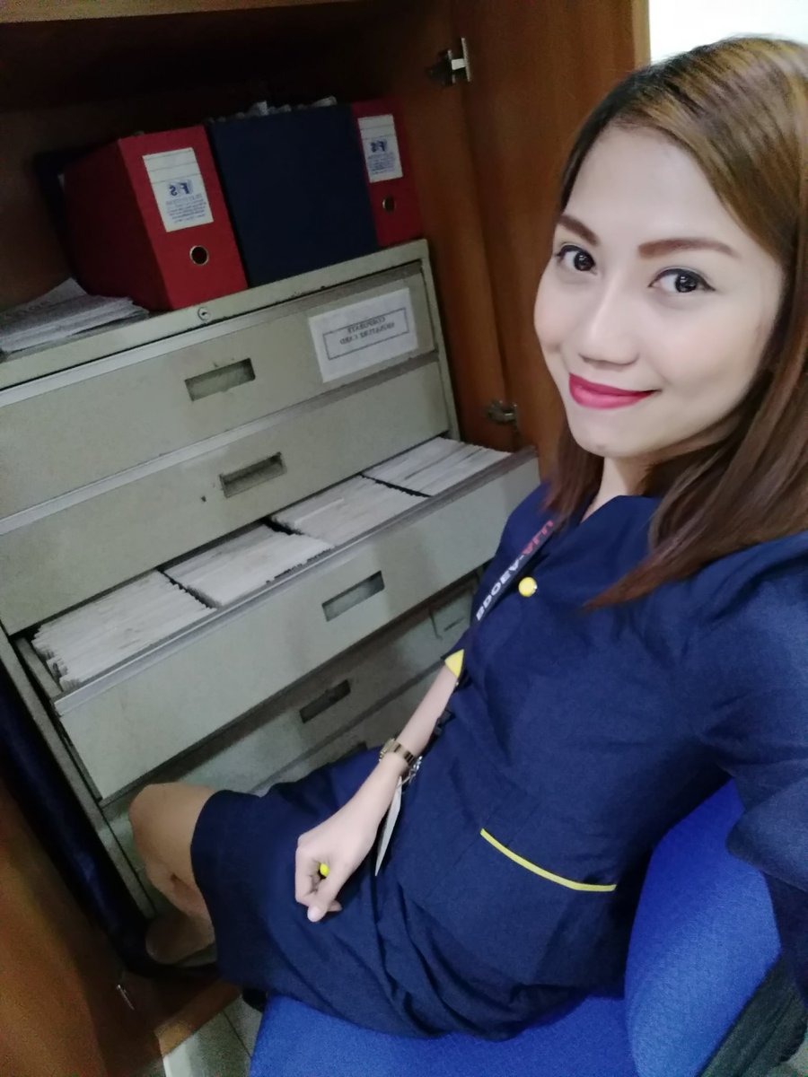 janethvasquezz's tweet photo. Time Check 8:20pm. Overtime pa.. https://t.co/XRHlb0HJml