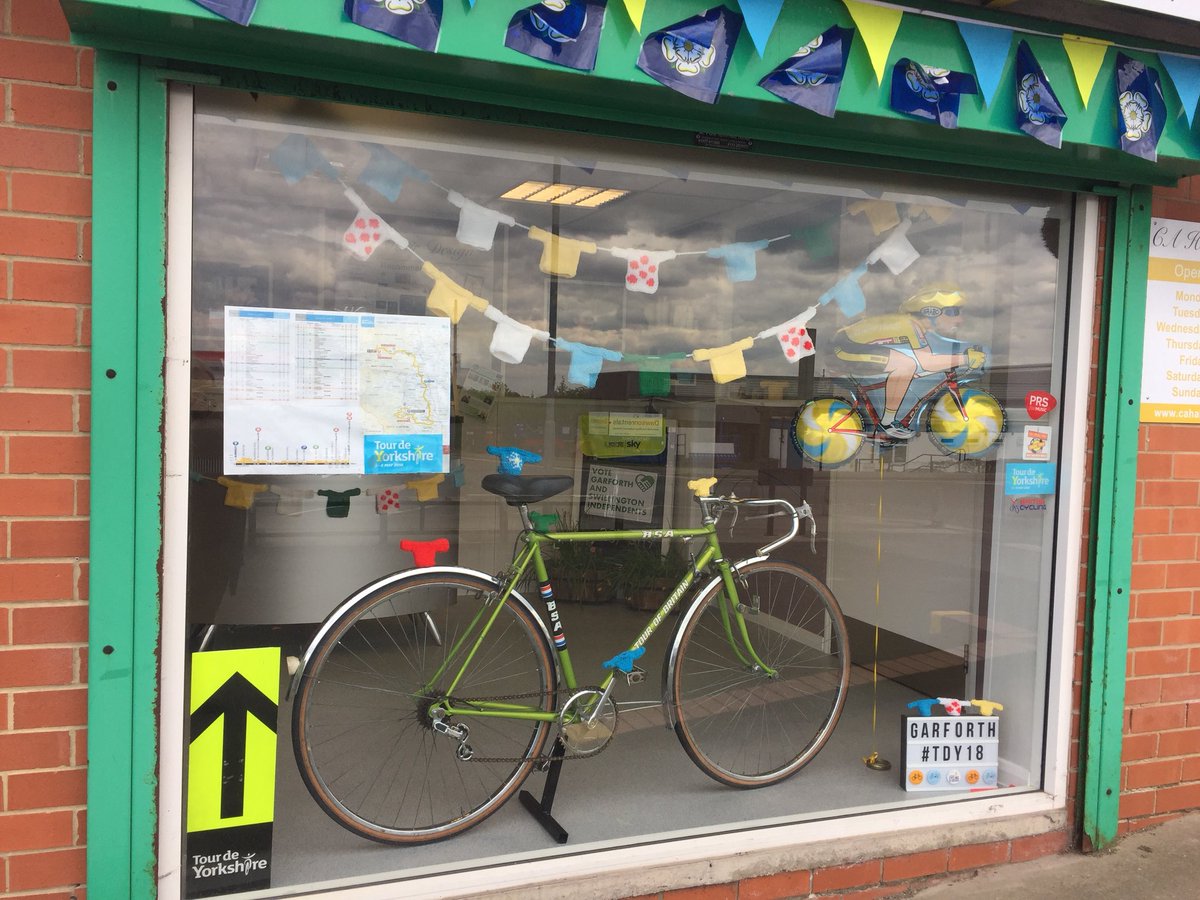 CAHairDesgn's tweet photo. All ready for @letouryorkshire big fan of cycling 🚴 so couldn’t resist decorating even though we aren’t on the route. Cannot wait!! #garforth #TDY18 https://t.co/PRph5cywqa