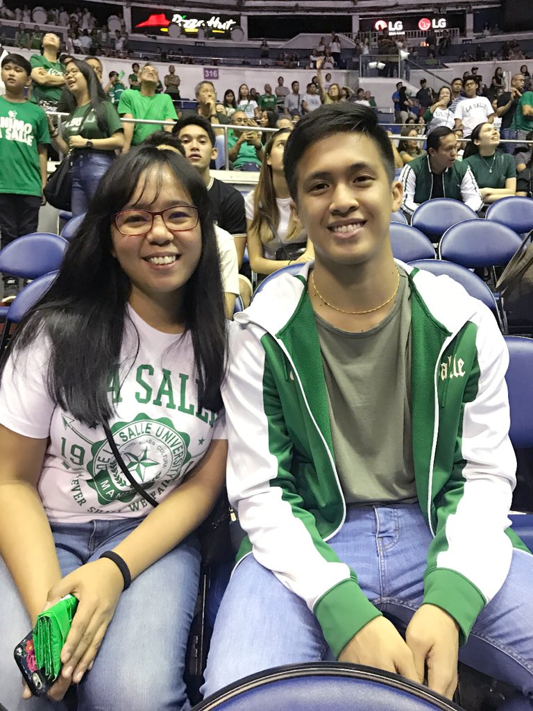 chubs_ll's tweet photo. Wew! #3PEAT moment with the idols Hahaha
#RefuseDefeatDLSU https://t.co/uNff0AHEn4