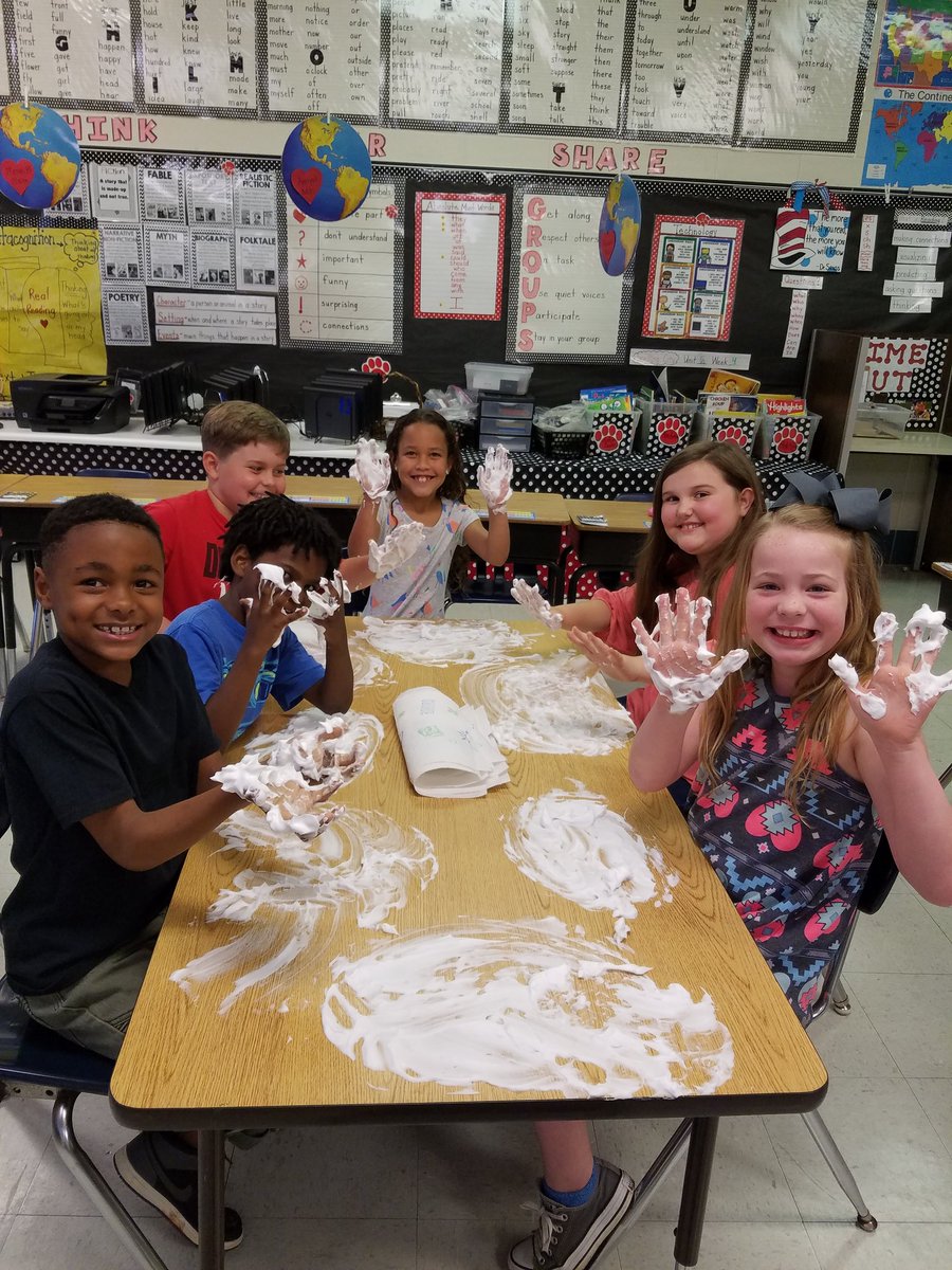 tpatter107's tweet photo. UNA Pawprints Shaving Cream Fun @webstertrojans @MSCSTrojans #ontheMove https://t.co/wiLbDLaV9U