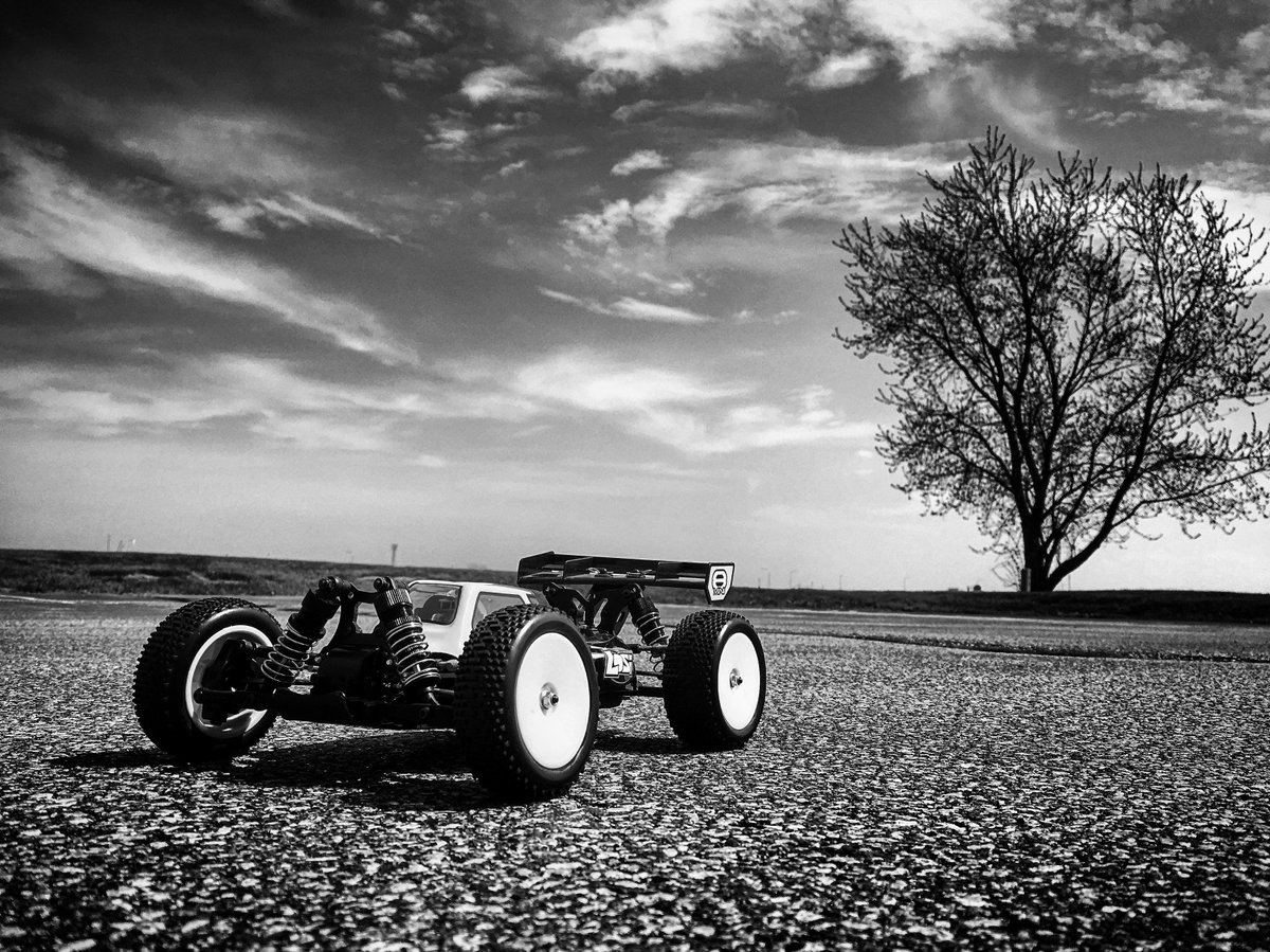 Horizon_Hobby's tweet photo. The @LosiRC Mini 8ight, a little buggy in a big world.
#HorizonHobby #Losi #Mini8ight #LotsOfFilters https://t.co/XD4cZlwhrd