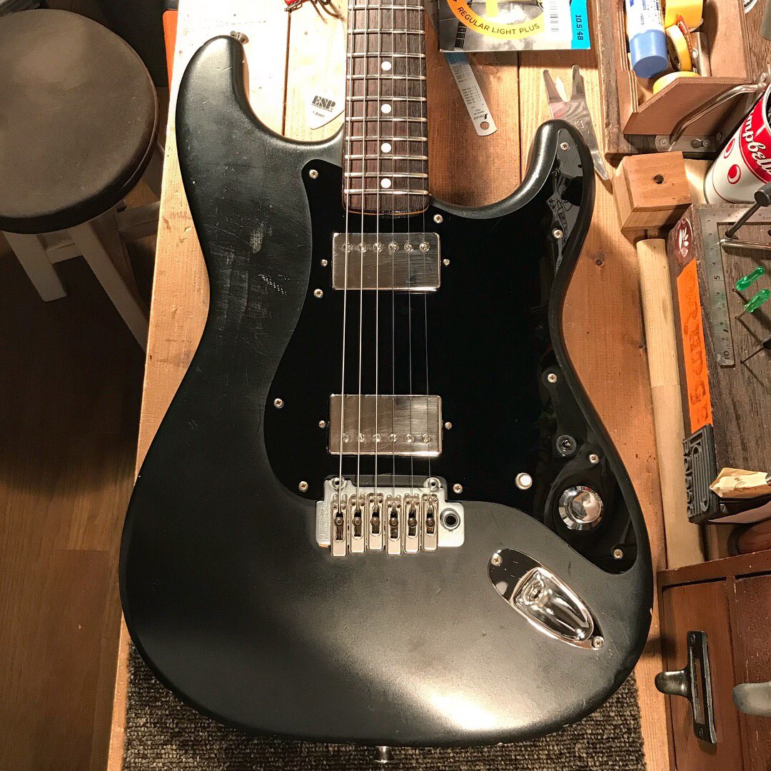Fender Japan Stratocaster mod /pickguard replacement and rewiring
