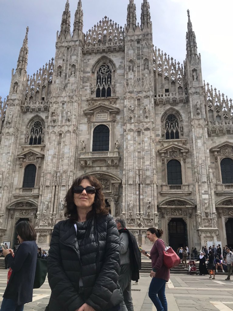 giusicolla's tweet photo. 👩🏻me in Milan #sblab17 #stories #storiebrevi #treparole https://t.co/wn7DiQdAkN