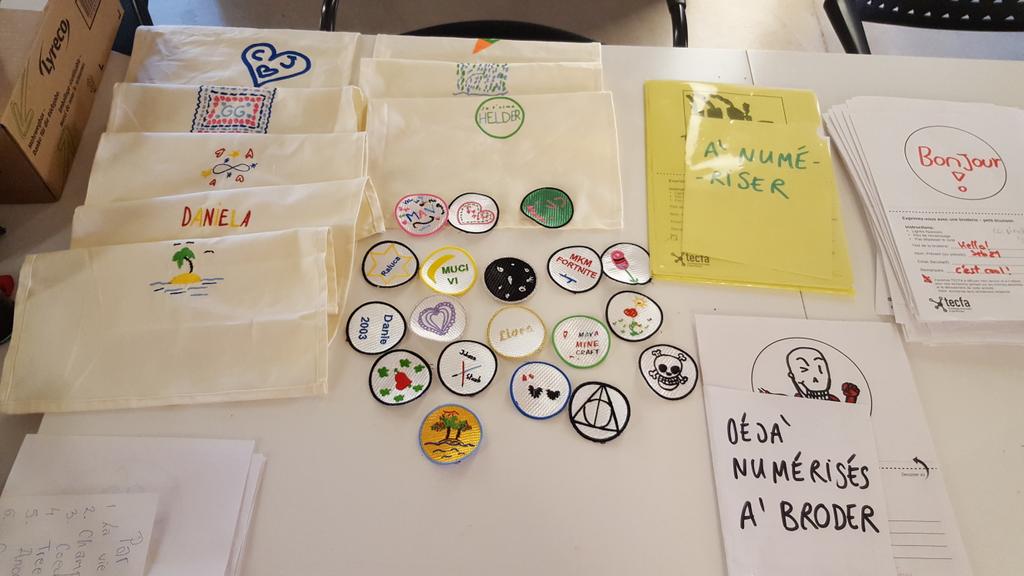 DKSch's tweet photo. On essaye de ne pas decevoir ceux et celles qui ont du laisser leur broderie au salon du livre. Deja 20 lettres à la poste. #embroideryforchange @tecfa #broderiepourchanger https://t.co/R4tR5q5yMN
