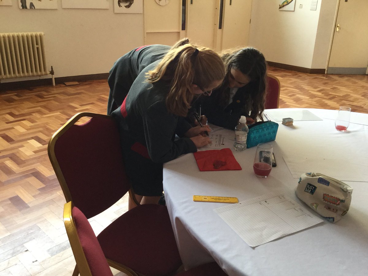 NewHallModLang's tweet photo. Fantastic #spanishspeaking as part of #HispanicWeek! The students are doing a #Spanish treasure hunt whilst only speaking Spanish. #reallifelanguages @NewHallModLang and @NewHallEAL working together to celebrate our students’ cultures. https://t.co/5cB9UtCaAG