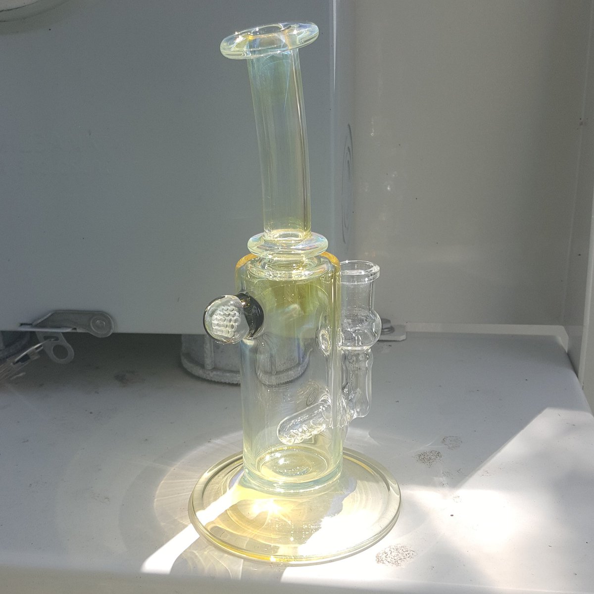Headnectar's tweet photo. New style piece with honeycomb milli #headnectar #honeycomb #glassart #floridaglass https://t.co/s7XMBOJIJn