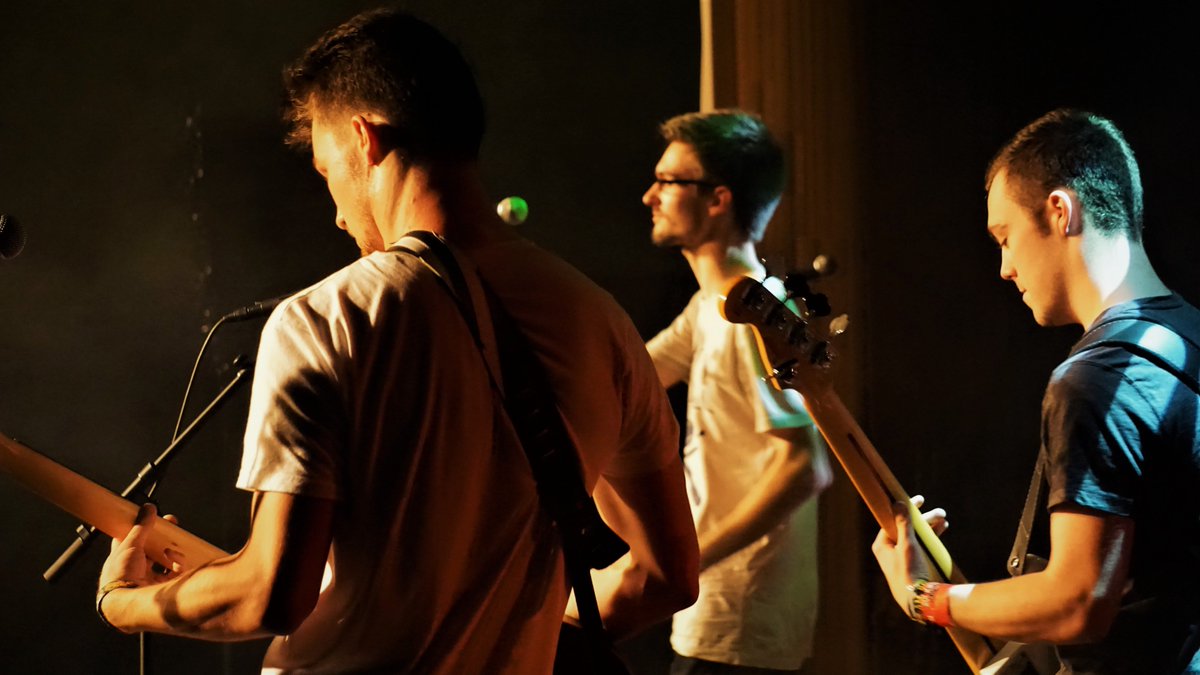 SN_bandofficial's tweet photo. Focus. #music #punk #band #guitar #bass #mic #keepup #itsalready #wednesday #syp https://t.co/9aEywN5d7B