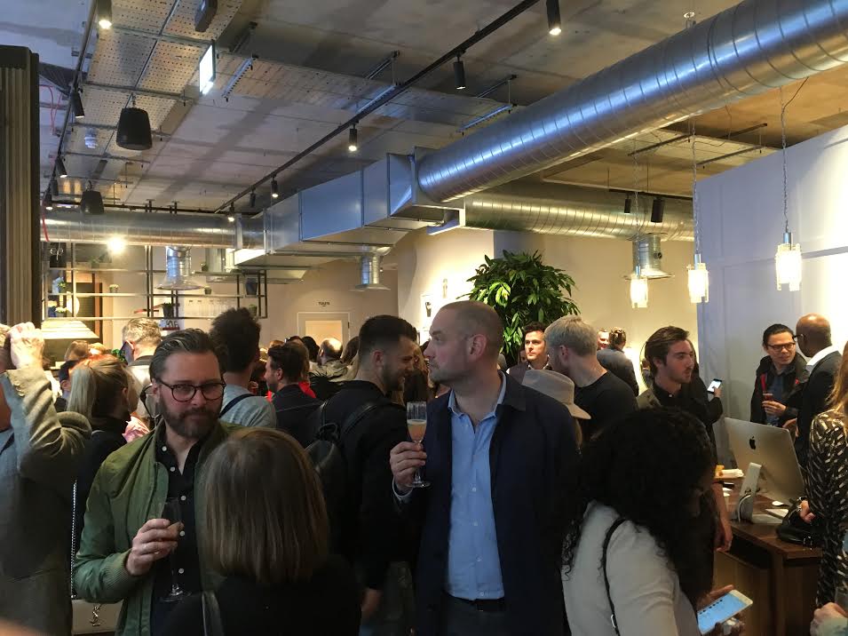gappt's tweet photo. @hershesons has done it again - their new flagship on Berners Street is simply incredible.  Here are some photos from the launch event - fab party and the best macaroons we've ever had! 😍 #party #salon #hair #cool #innovation #London #Legend https://t.co/I8uWRxLU3T