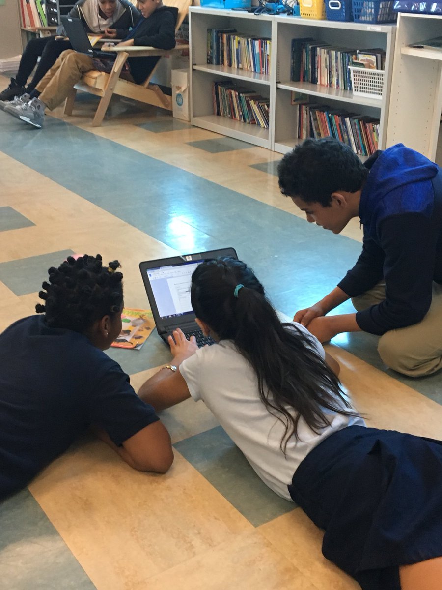 Melanie Martinez tweet media